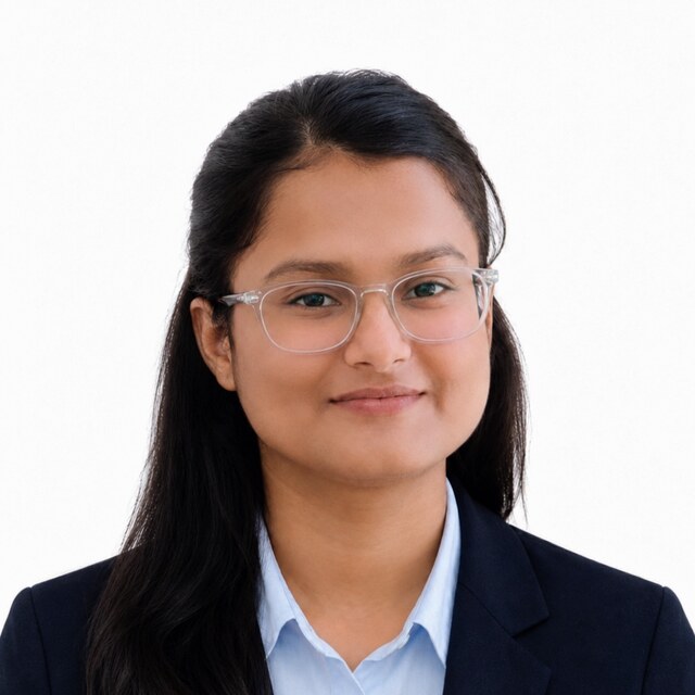 Dr Aastha Dwivedi